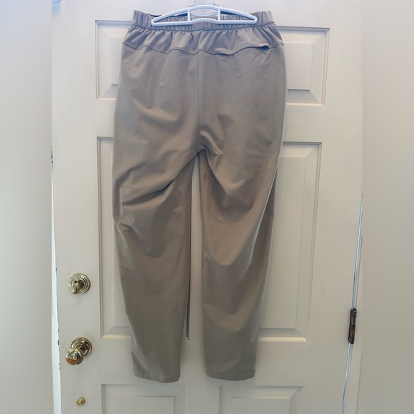 Lululemon ABC Pull-On Pants medium in Trench color - Picture 5 of 13